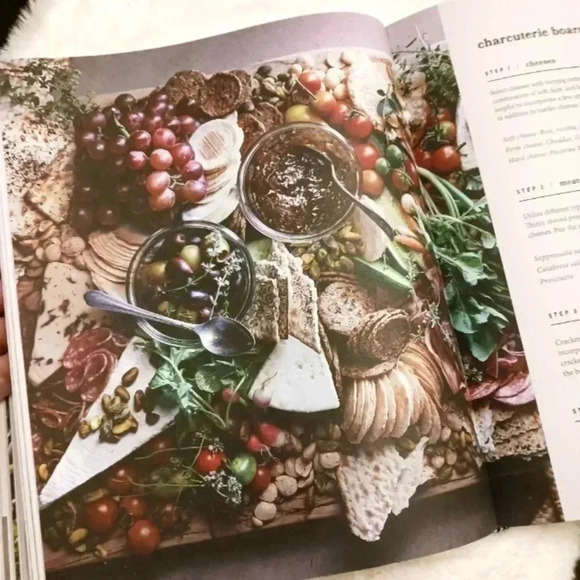 Magnolia Table hardback cook book. Joanna Gaines - Picture 3 of 7